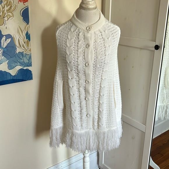Vintage White Spring Easter Knit Cape/Poncho with Fringe - OS - Picture 2 of 9